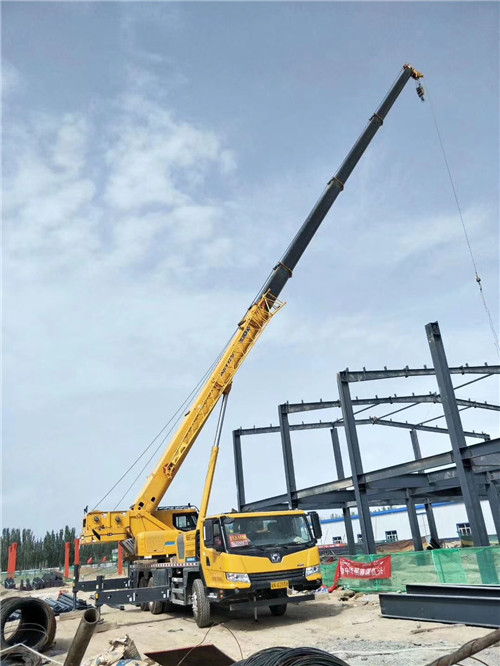泉山区超高层建筑钢结构吊装案例
